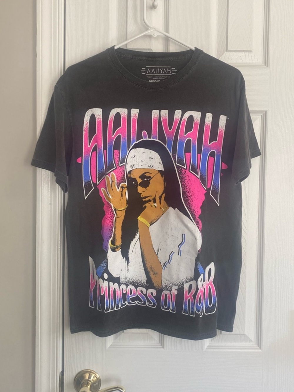 AALIYAH PRINCESS OF R&B SHORT SLEEVE CHARCOAL GRAPHIC T-SHIRT
